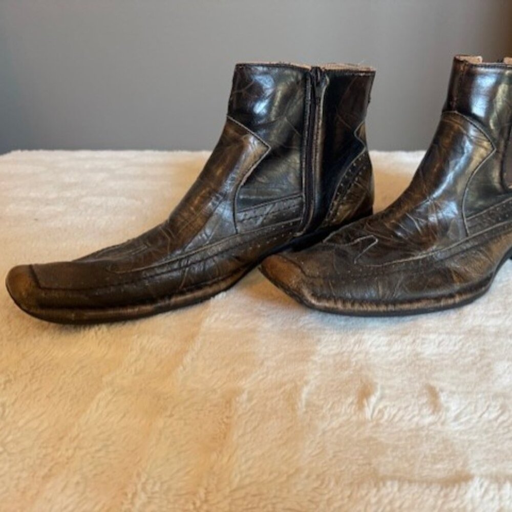 Men's Distressed Boots